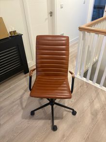 leather chair - read ad