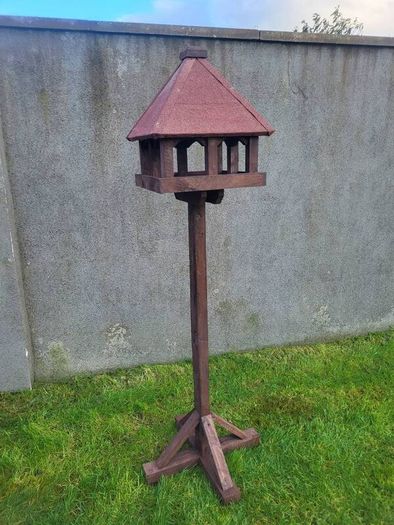 Bird table