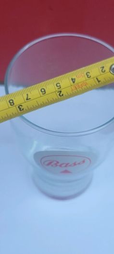 Vintage Bass pint glass ,,good condition,,see pictures for condition,,price includes post to anywhere in Ireland  ,73 stamped on back of glass.