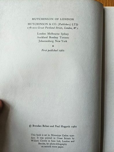 Brendan Behan's Island. An Irish Sketchbook  By Brendan Behan. With Drawings By Paul Hoghart. First Edition 1962 Hardback In Good Condition.  See Photos For Same