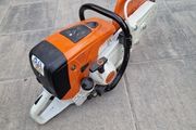 Concrete saw