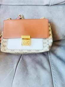 MK Tribeca Medium Signature Logo
