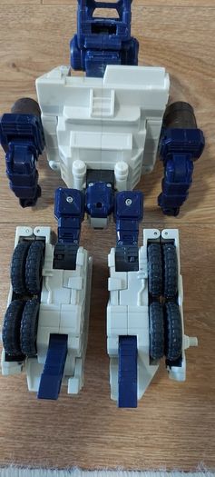 Transformer / toy Red Alert