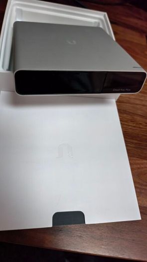 Unifi Cloud Key Gen2 Plus with rack mount