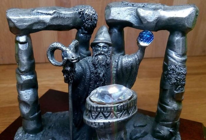Metal Figure with Crystals - SUMMONING THE ELEMENTS - With Plinth -  No Box