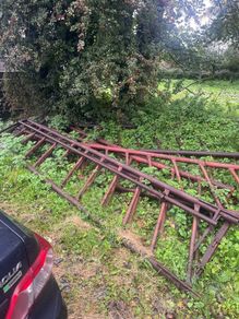 Cattle feeding barriers and 4 2 cow drinkers