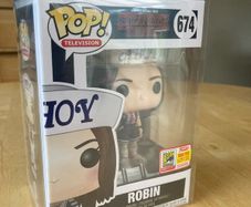 Autentic Stranger Things Robin Funko Pop 674.