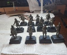 Rosheen Pewter Figurine Display.