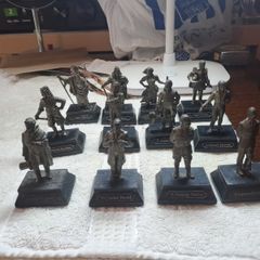 Rosheen Pewter Figurine Display.
