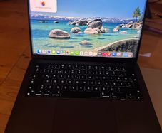 MacBook Pro 14 M3 Pro / 18GB / 500GB