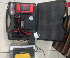 automobile emergency mobile power supply three bright emergency lights