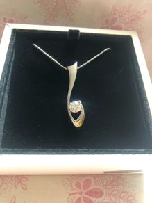 Beautiful gift Rocio Illumini Swarovski crystal silver necklace pendant gift