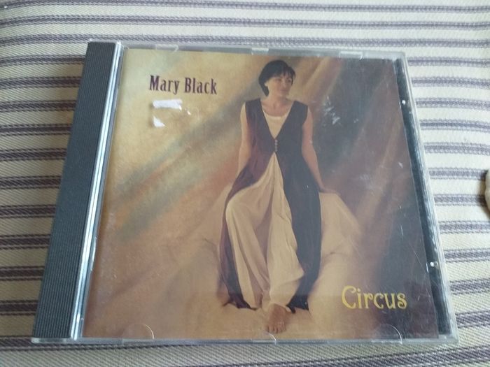 Mary Black Pack.
