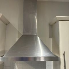 Oven hob and hood.