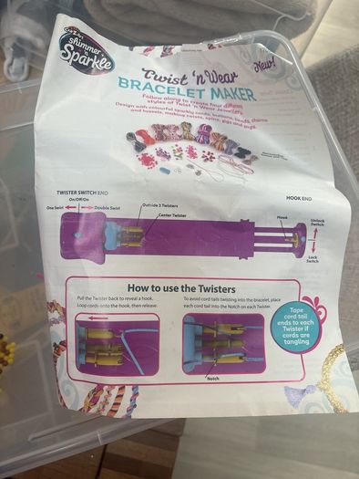Bracelet maker (battery operated)