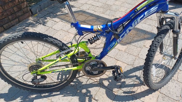 Mountain Bike Junior Size 24" Wheel Excellent