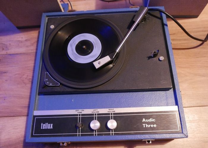 Tellux Audic Three vintage record player