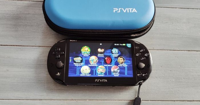 Ps Vita Slim Modded 128gb Henkaku almost Mint