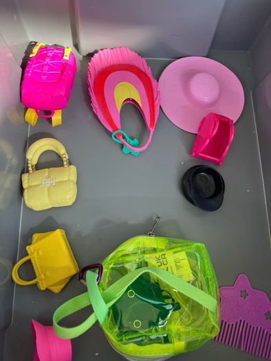 Barbie clothes, shoes, bags, jewellery and accessories