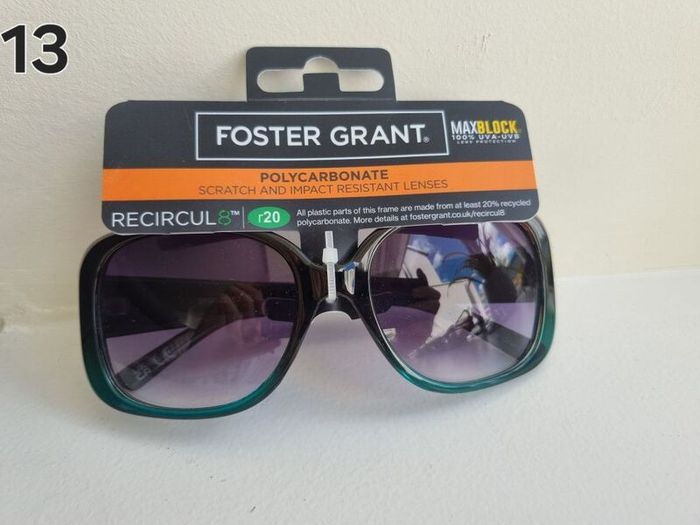 Foster Grant Sunglasses Brand New (2 for 15 Euro)