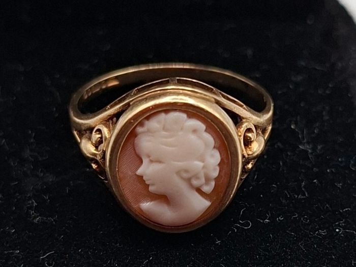 Vintage 9ct cameo ring