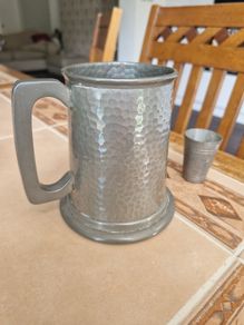 Pewter tankard & 1/4 Gill content