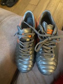 Saekeke kids football boots size EU 30
