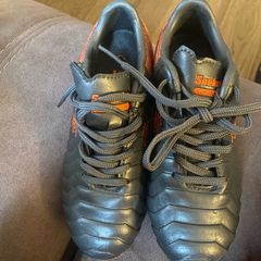 Saekeke kids football boots size EU 30
