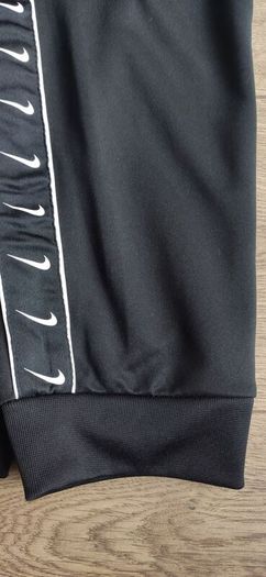 Nike boys track bottoms / pants / joggers size XL (158-170cm)