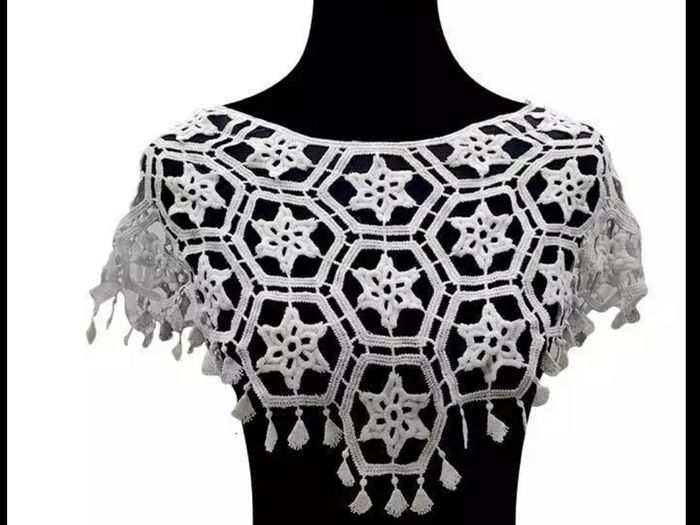 Applique Patch Collar Neckline