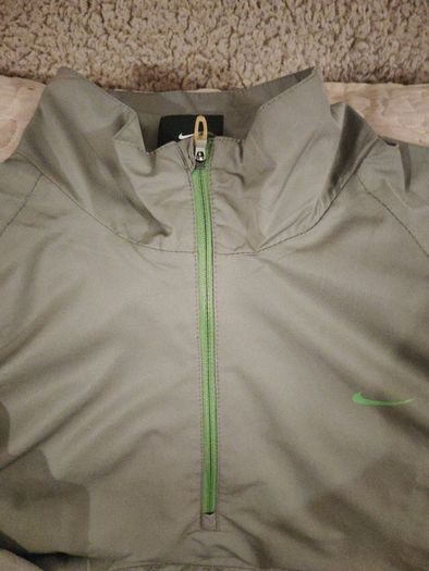 Nike golf top
