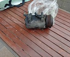 2014 ford Kuga a/c compressor car part. Car breaking