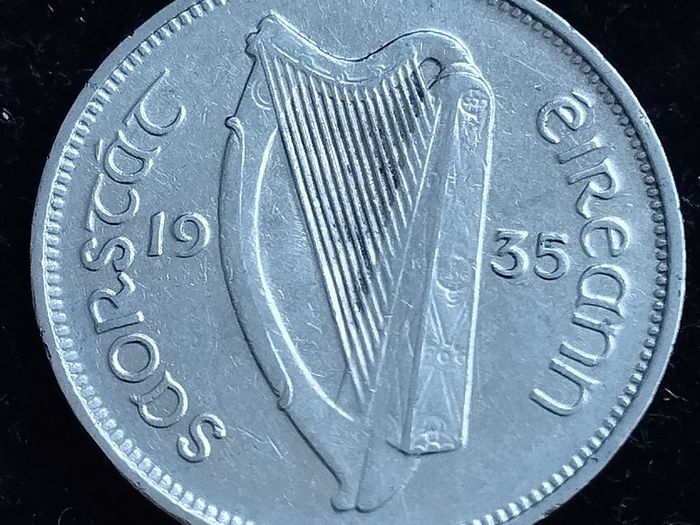Ireland - 1935 - 6 Pence - Wolfhound - KM.5 - [2739]