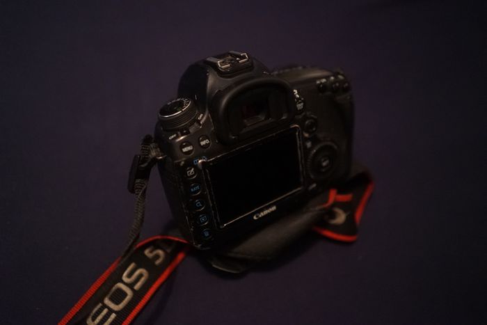 Canon 5d mark iii (body only)