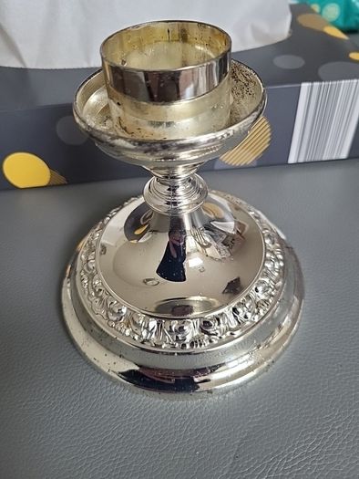 Candle holder