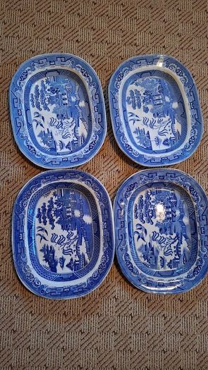 Blue willow collection