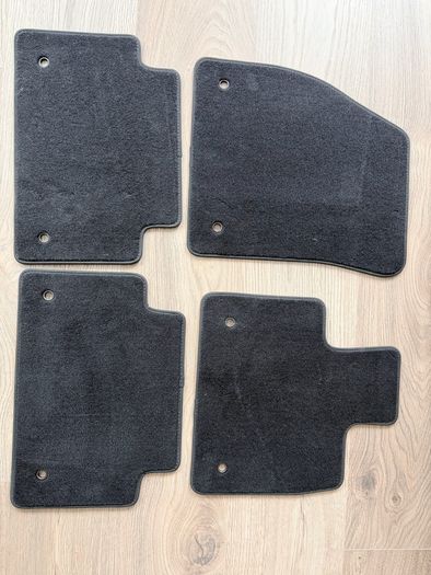Genuine Land Rover Range Rover Evoque rubber and carpet mats