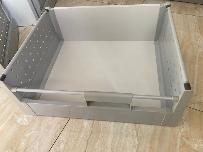 Kitchen pull-out drawer inserts - grey