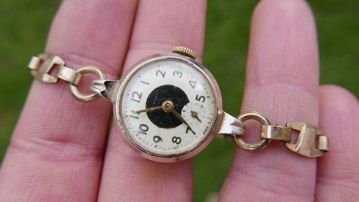 Vintage INGERSOLL Ladies Rolled Gold 7 jewels bracelet watch rolled gold (in working order)