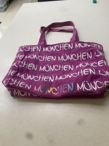 Munich pink canvas shoulder bag