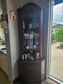 Display Corner Cabinet (Mahogany)