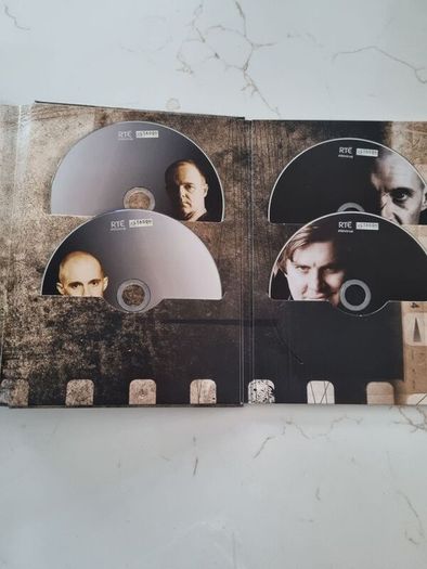 Love / Hate The Collcetors Edition DVD