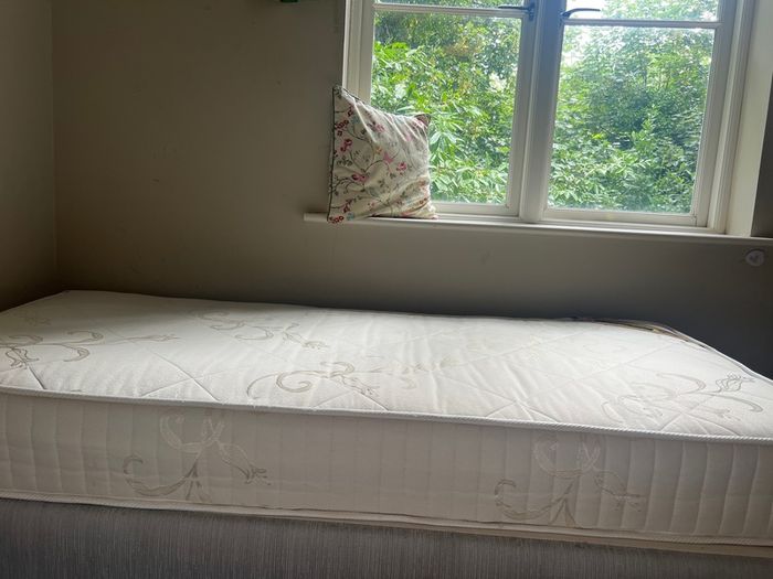 Single bed & mattress