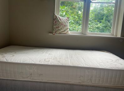 Single bed & mattress