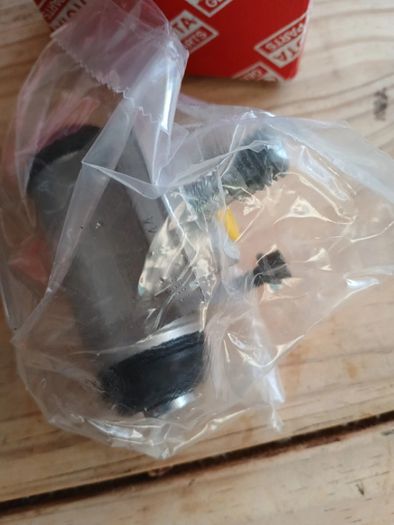 Genuine Toyota Hilux 47550-09090 (cylinder Assy, Rear Wheel Brake)