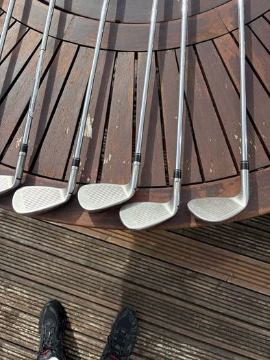 Taylormade Sim 2 max irons 5-pw &sw