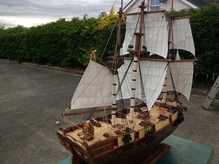 Handmade model ship-12gun briganteen Sarah from Patrick O'Brien novels