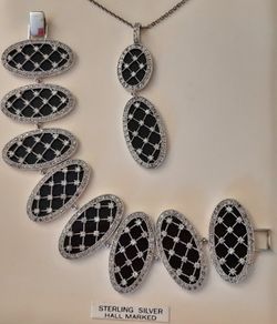 Silver Pendant and Bracelet Set