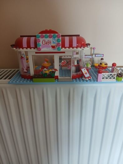 Lego Friends Cafe and Manual