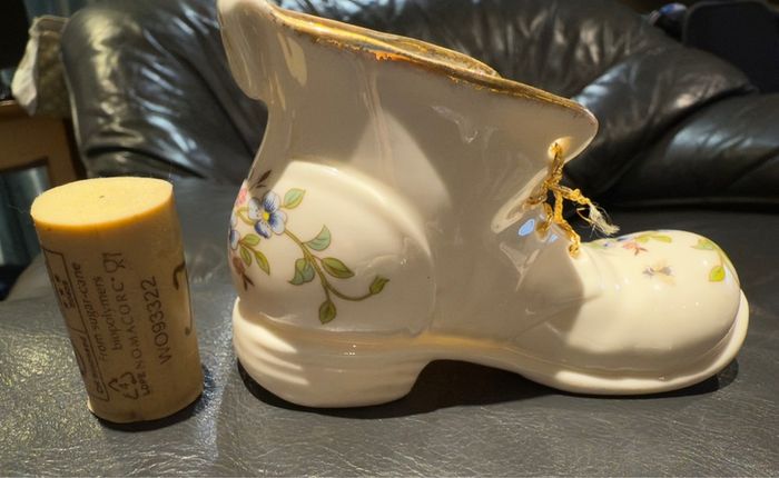 Cre Irish Porcelain Boot Flowers Vines Delicate. Irish Porcelain